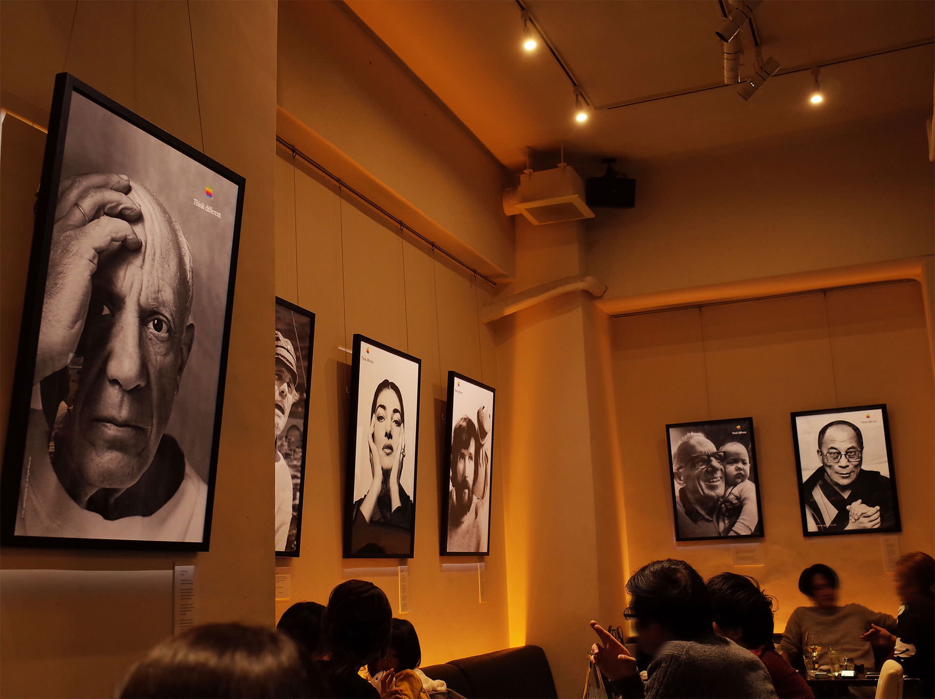 Fire King Cafe / 代々木 ファイヤーキングカフェ