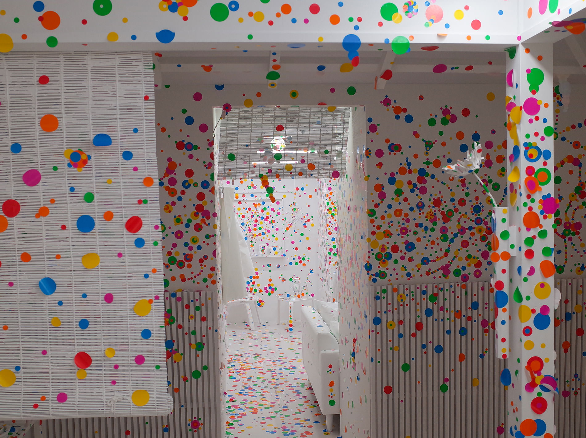 草間彌生 オブリタレーションルーム | パビリオン・トウキョウ2021 / The Obliteration room Tokyo 2021