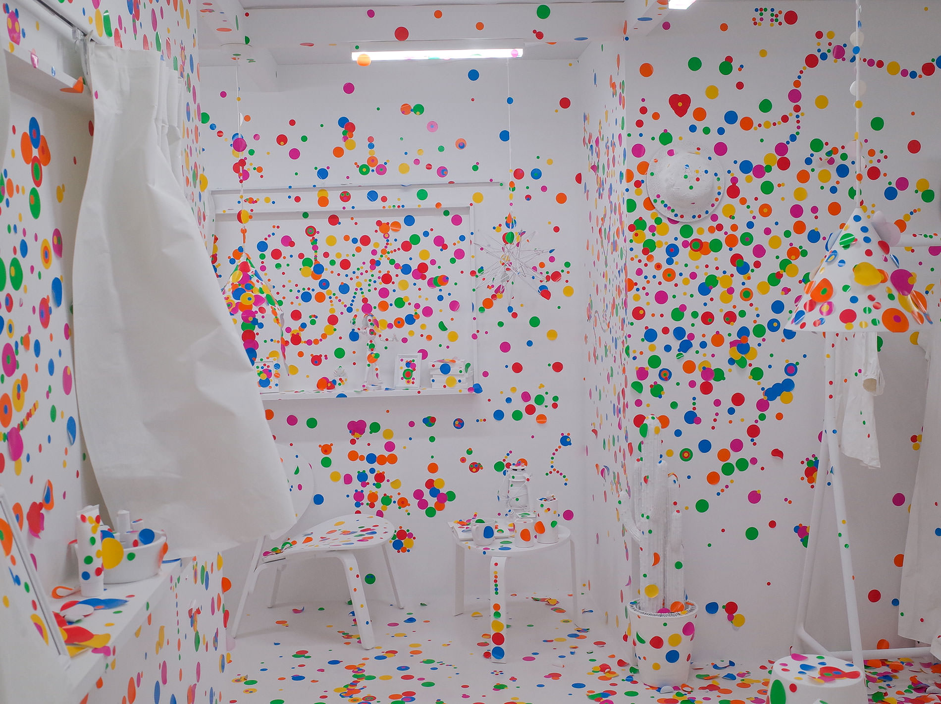 草間彌生 オブリタレーションルーム | パビリオン・トウキョウ2021 / The Obliteration room Tokyo 2021